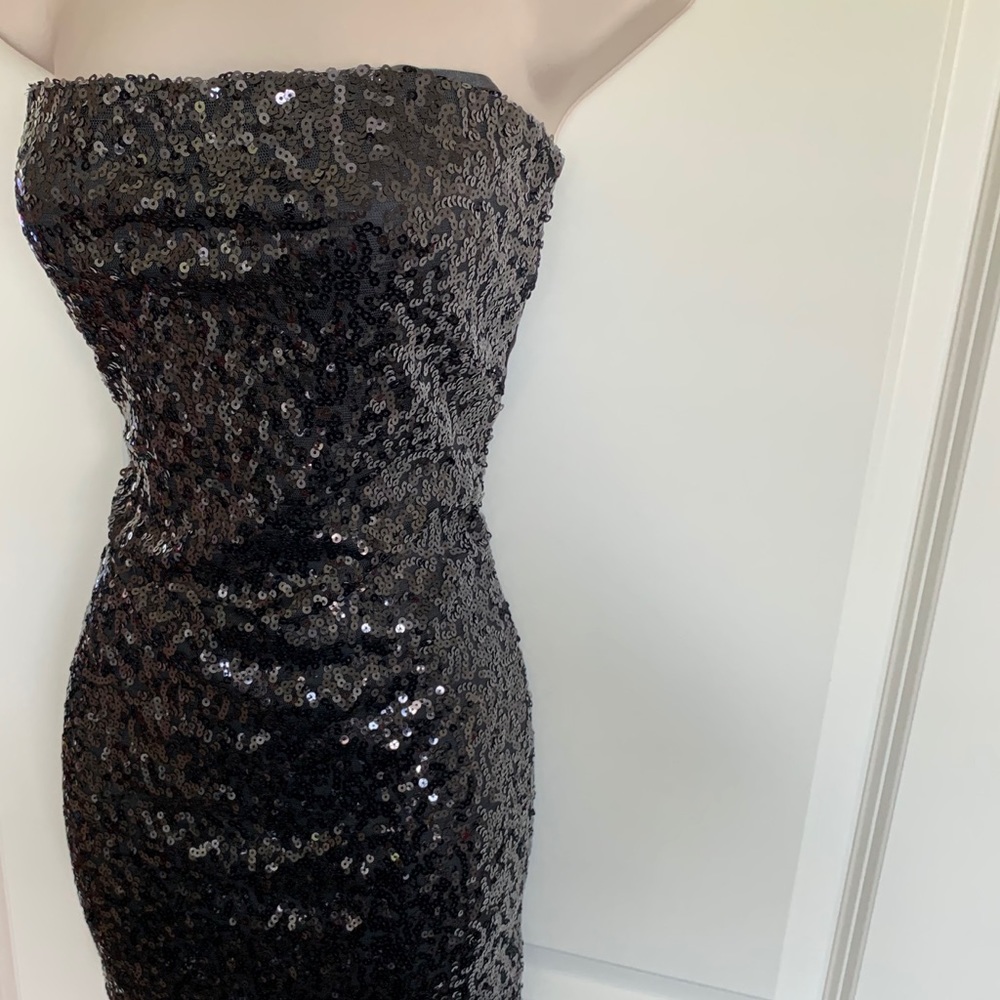 NEW Medium Sequin Tube Backless Mini Dress - Picture 5 of 7